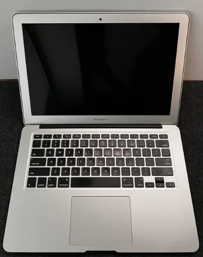 MacBook Air A1466 (8GB-256GB-Referbished )